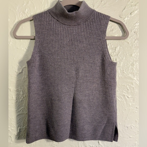 Halston Heritage Gray Turtleneck Sweater with Ribbed Knit - Picture 5 of 5